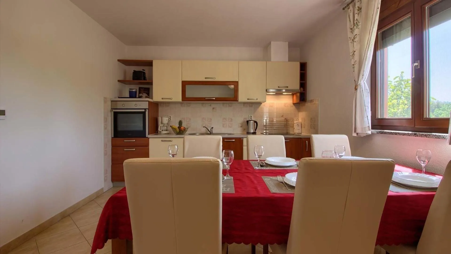 Ferienhaus Mit Privatpool Fuer 6 Personen Ca 140 Qm In Liznjan, Istrien Suedkueste Von Istrien 0*, Liznjan