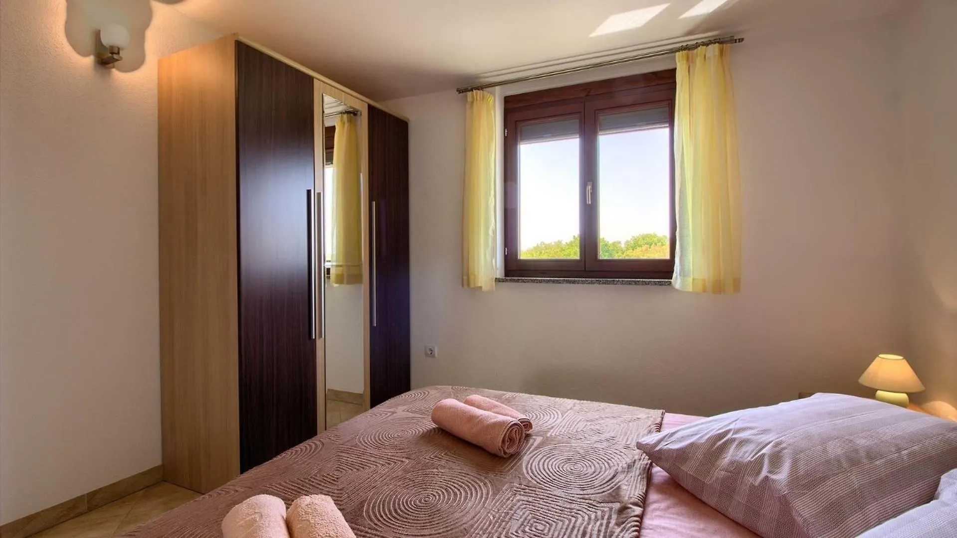 Ferienhaus Mit Privatpool Fuer 6 Personen Ca 140 Qm In Liznjan, Istrien Suedkueste Von Istrien Liznjan