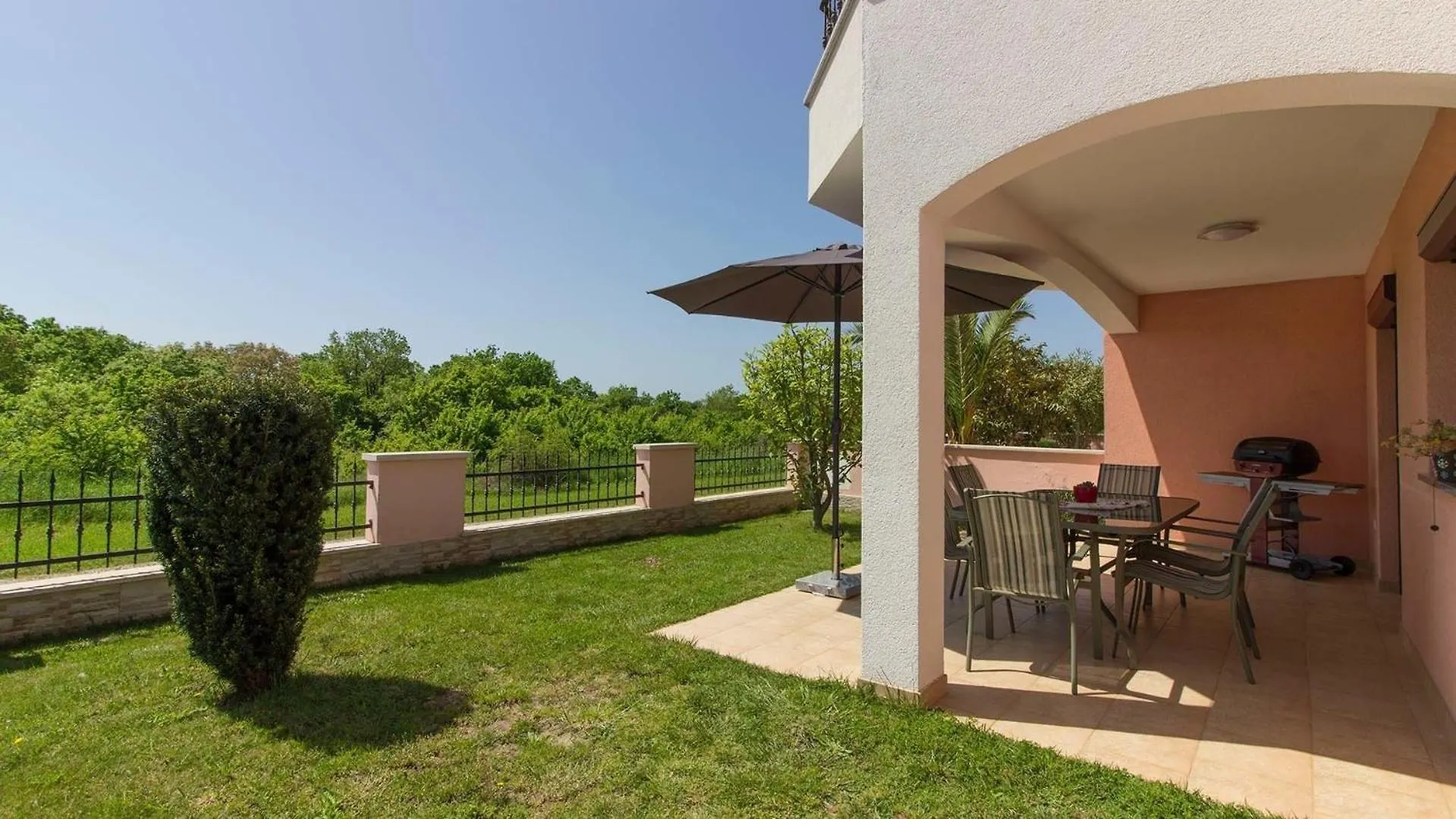 Ferienhaus Mit Privatpool Fuer 6 Personen Ca 140 Qm In Liznjan, Istrien Suedkueste Von Istrien 0*, Liznjan